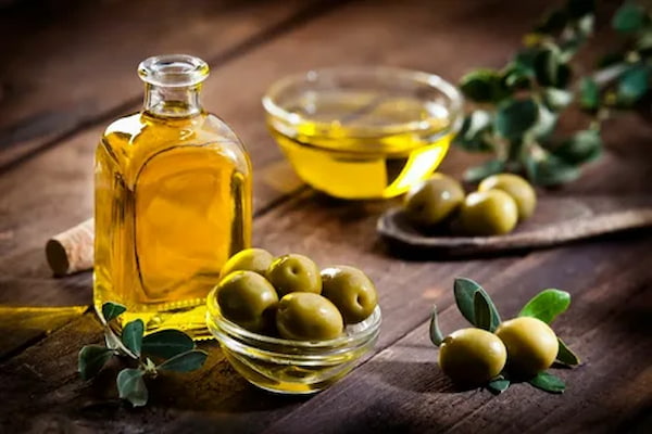 تصویر 3 از قیمت روغن زیتون مخصوص پخت و پز + خرید باور نکردنی
